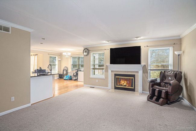 2091 Palmer Dr, House other with 4 bedrooms, 3 bathrooms and null parking in Wixom MI | Image 5