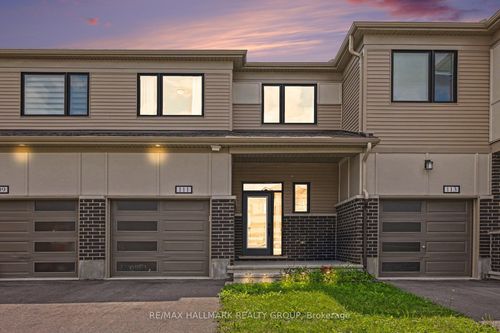 111 Yearling Cir, Richmond, ON, K0A2Z0 | Card Image