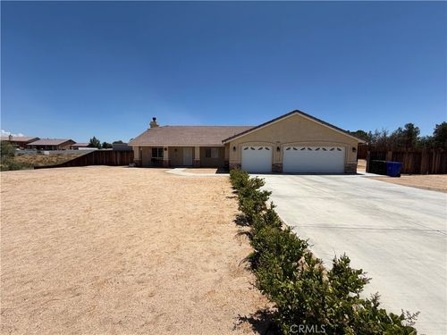 16307 Sholic St, Victorville, CA, 92395-9510 | Card Image