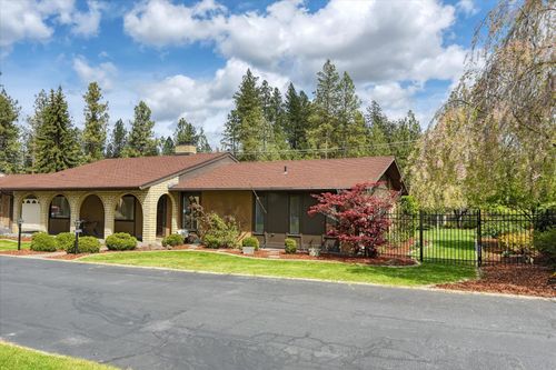 2002 W Regina Ave, Spokane, WA, 99218 | Card Image