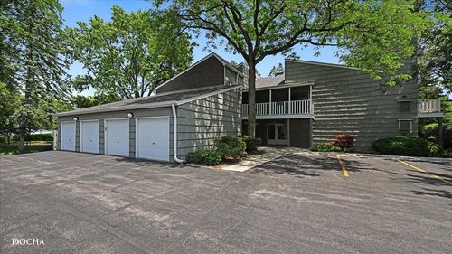 apt-2-3-2051 Creekside Dr, Wheaton, IL, 60189-7150 | Card Image