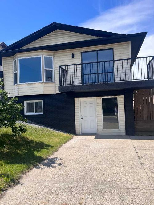 12 Whitworth Way Ne, Calgary, AB, T1Y6E3 | Card Image
