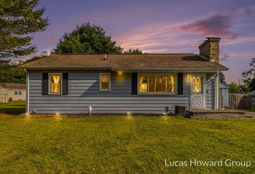 2411 Oakcreek Ave, Kalamazoo, MI, 49004-1838 | Card Image