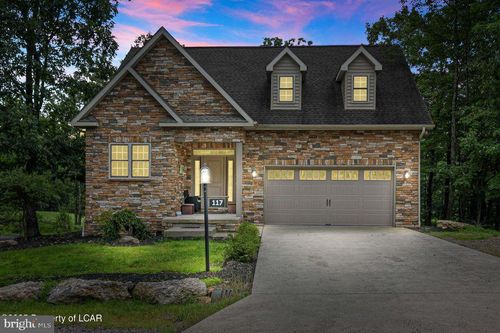 117 Crooked Stick Ln, Hazle Township, PA, 18202-9529 | Card Image