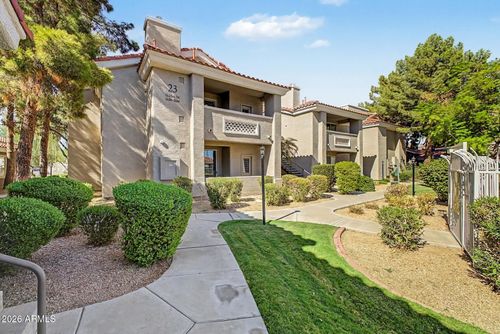 1120-2929 W Yorkshire Dr, Phoenix, AZ, 85027-3949 | Card Image