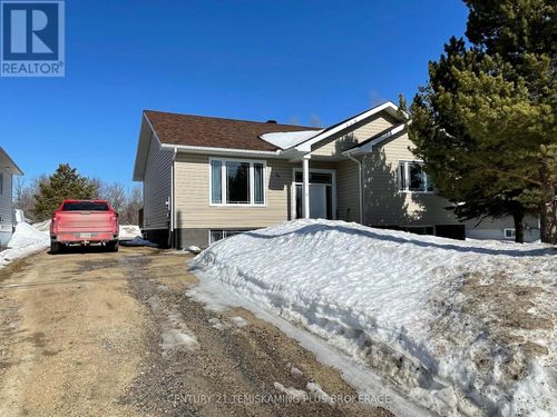 99 Pine St E, New Liskeard, ON, P0J1P0 | Card Image