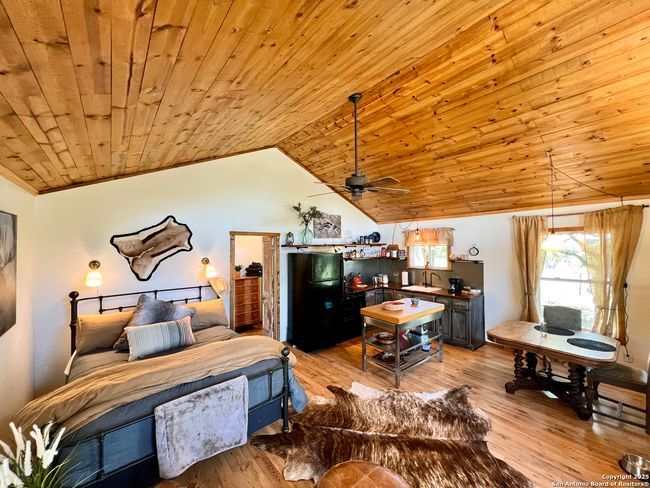 163 Northridge Dr W, House other with 2 bedrooms, 3 bathrooms and null parking in Mountain Home TX | Image 24