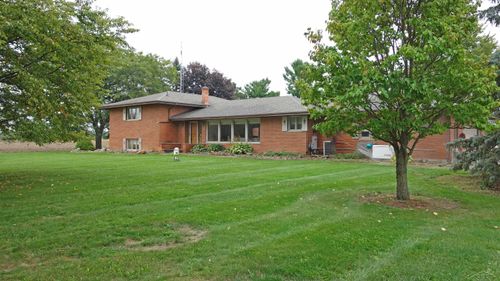 9485 Ditch Rd, Chesaning, MI, 48616-9712 | Card Image