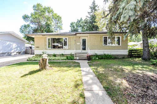 5911 47 Ave, Camrose, AB, T4V0G8 | Card Image