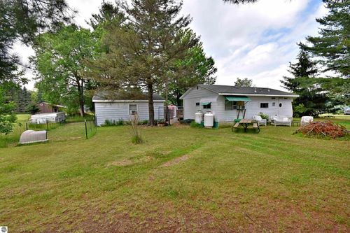 1061 N Anderson, Lake City, MI, 49651-9399 | Card Image