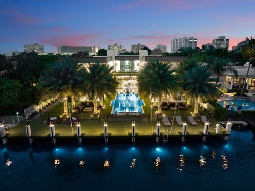 671 Middle River Dr, Fort Lauderdale, FL, 33304-3509 | Card Image