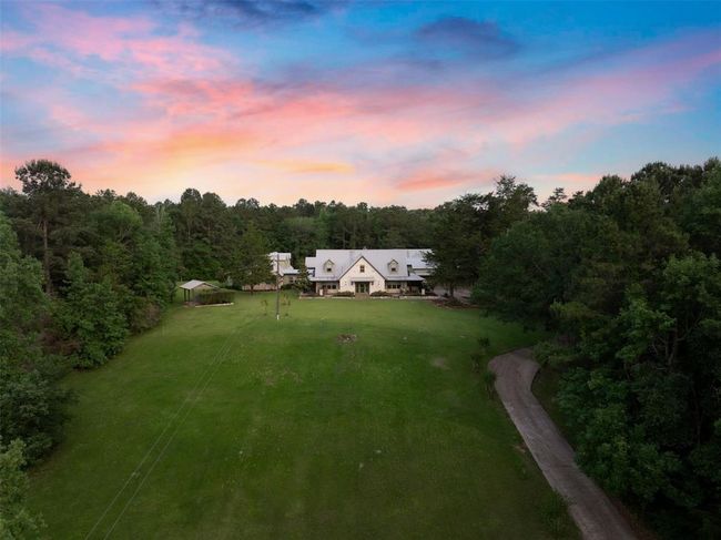 17042 State Highway 21 E, Home with 7 bedrooms, 9 bathrooms and 3 parking in Grapeland TX | Image 6