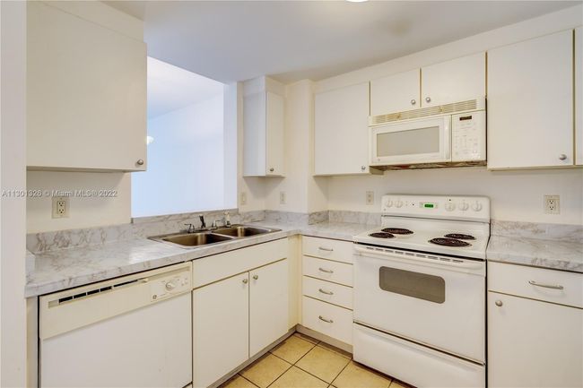 APT-1310 - 1250 S Miami Ave, Condo with 1 bedrooms, 2 bathrooms and null parking in Miami FL | Image 8