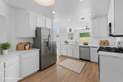 b-1275 Natoma Way Way, Oceanside, CA, 92057 | Card Image