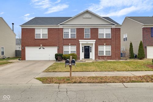 14187 Refreshing Garden Ln, Fishers, IN, 46038-5935 | Card Image