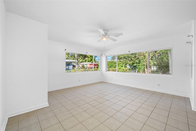 Family Room | Image 23