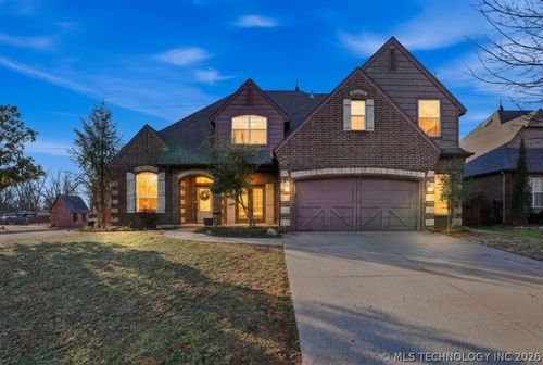 8702 110th Ct, Tulsa, OK, 74133-7200 | Card Image