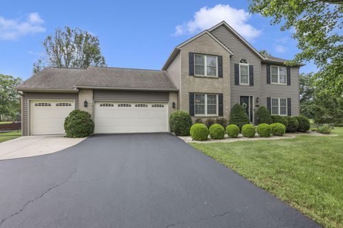7639 Beecher Rd Sw, Pataskala, OH, 43062-8587 | Card Image