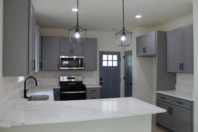 Main Kitchen | Image 6