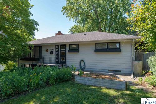 626 Austin Dr, Saint Peter, MN, 56082-1104 | Card Image