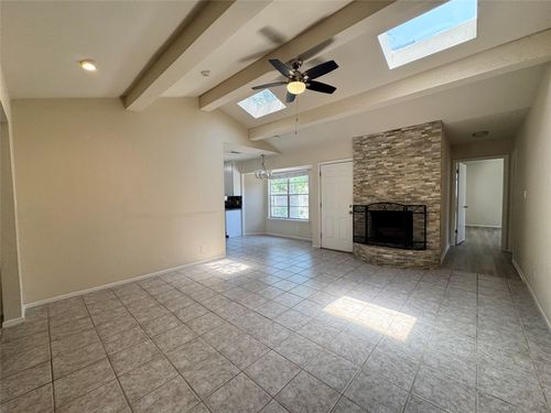 7101 Twisted Oaks Dr, Austin, TX, 78745-5228 | Card Image