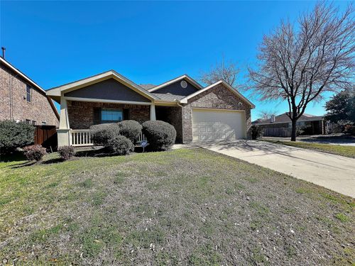 7221 Fossil Hill Dr, Arlington, TX, 76002-4448 | Card Image
