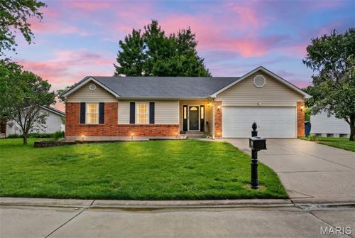 1201 Summerwood Dr, Saint Peters, MO, 63376-4697 | Card Image
