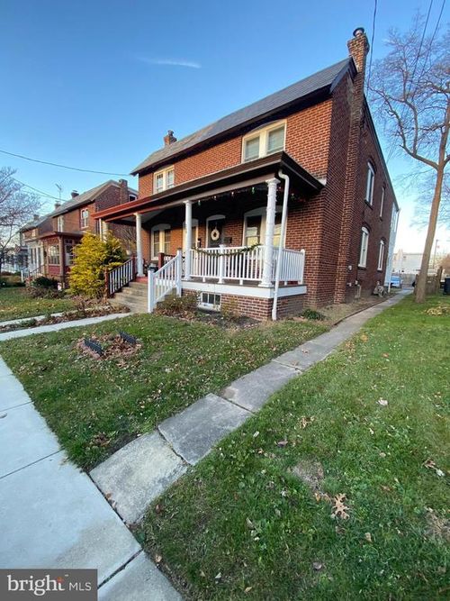 209 Harvey Ave, DOYLESTOWN, PA, 18901-3626 | Card Image