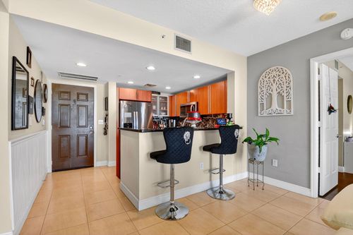 608-610 Clematis St, West Palm Beach, FL, 33401-5398 | Card Image