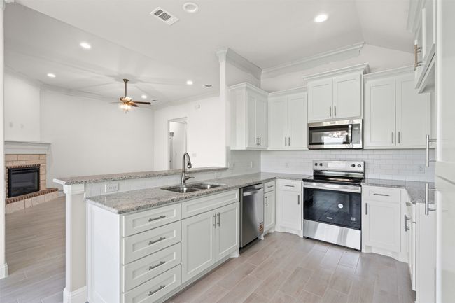 1412 Oleander Dr, House other with 4 bedrooms, 2 bathrooms and null parking in Tolar TX | Image 13