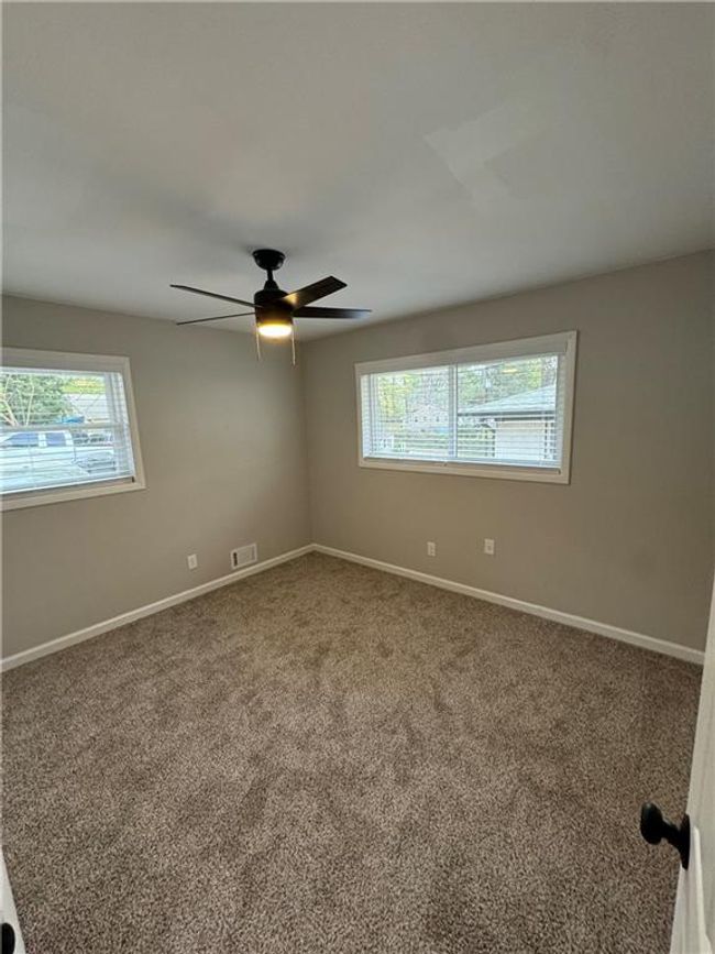 2831 Palm Dr, Home with 2 bedrooms, 1 bathrooms and 3 parking in Atlanta GA | Image 7