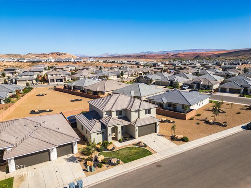 521 S Palm Cove Ave, Washington, UT, 84780-3681 | Card Image