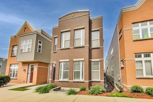 1900 N Laramie Ave, Chicago, IL, 60639-4419 | Card Image