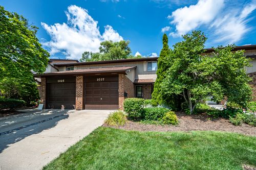 1037-1037 Loughborough Ct, Wheaton, IL, 60189-7612 | Card Image