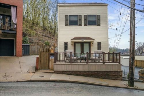 1615 Wickline Ln, Pittsburgh, PA, 15212-3616 | Card Image
