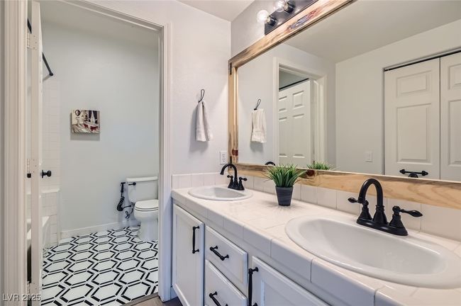 UNIT-112 - 900 Heavenly Hills Ct, Condo with 2 bedrooms, 2 bathrooms and null parking in Las Vegas NV | Image 19