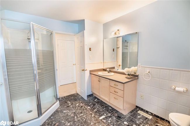 17 Mayfair Dr, House other with 5 bedrooms, 2 bathrooms and 4 parking in Barrie ON | Image 21