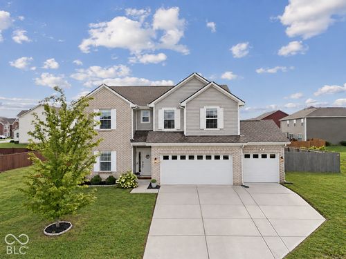 2317 Shadow Trace Way, Greenwood, IN, 46143-3839 | Card Image