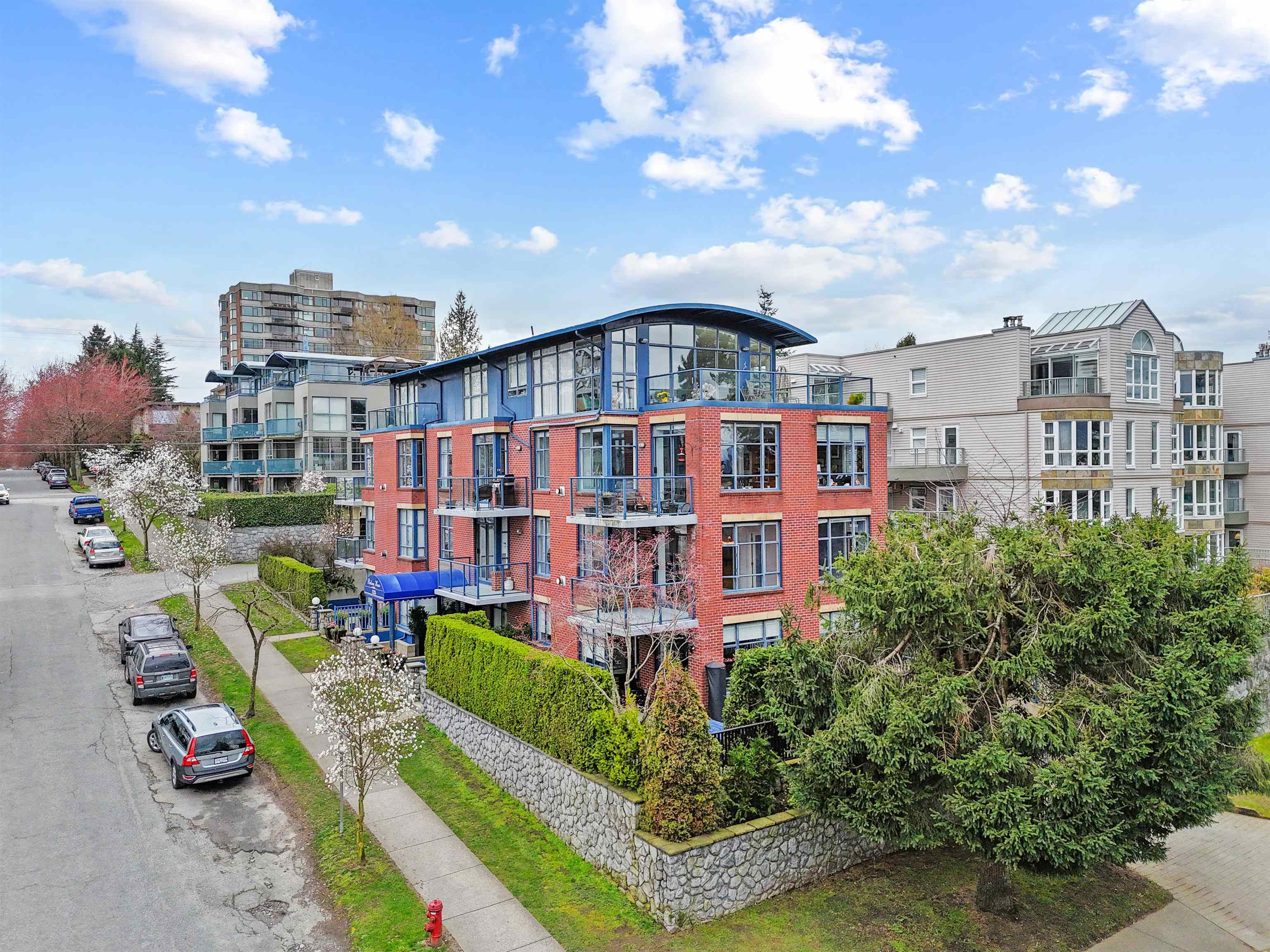 201 - 1725 Balsam Street, Condo with 2 bedrooms, 2 bathrooms and 2 parking in Vancouver BC | Image 1