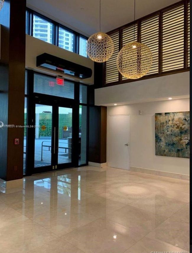 APT-310 - 540 Brickell Key Dr, Condo with 1 bedrooms, 2 bathrooms and null parking in Miami FL | Image 10