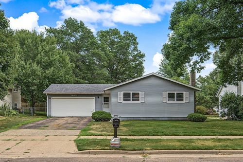 3145 Comet Ave, Eau Claire, WI, 54703-0704 | Card Image