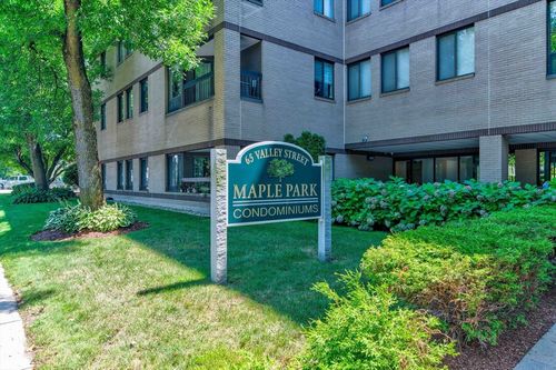 4b-59-65 Valley St, Medford, MA, 02155-2533 | Card Image