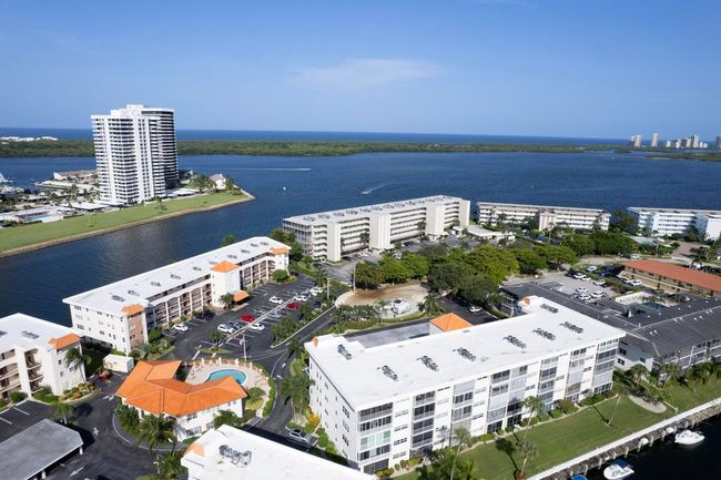 APT-102 - 21 Yacht Club Dr, Condo with 2 bedrooms, 2 bathrooms and null parking in North Palm Beach FL | Image 24