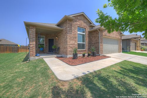471 Copper Hill Dr, New Braunfels, TX, 78130-5095 | Card Image