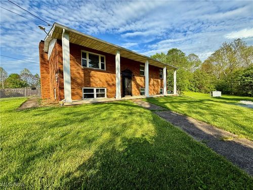 407 Keller Ln, Williamstown, WV, 26187-8284 | Card Image