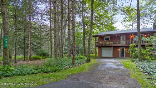 605 Quail Ln, Coolbaugh Twp, PA, 18466-7884 | Card Image