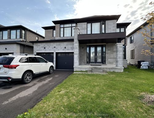 16 Rosanne Cir, Wasaga Beach, ON, L9Z0N4 | Card Image