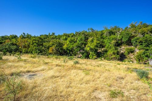 5579 Schneider-Moellering Rd, Fredericksburg, TX, 78624 | Card Image