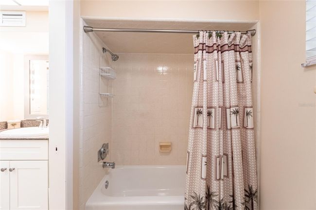 MASTER BATH | Image 29