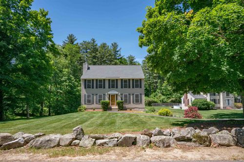 10 Golden Brook Rd, Windham, NH, 03087-1818 | Card Image